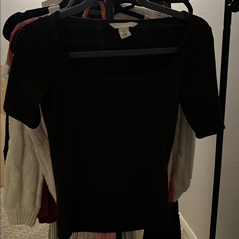 H&M Black Short Sleeve Women's Top